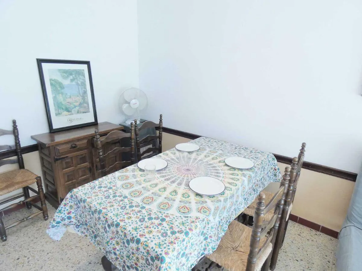 Rosas 4-16 Apartment
